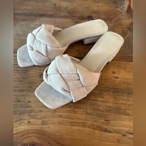 J. McLaughlin Women's Tan Woven Mules